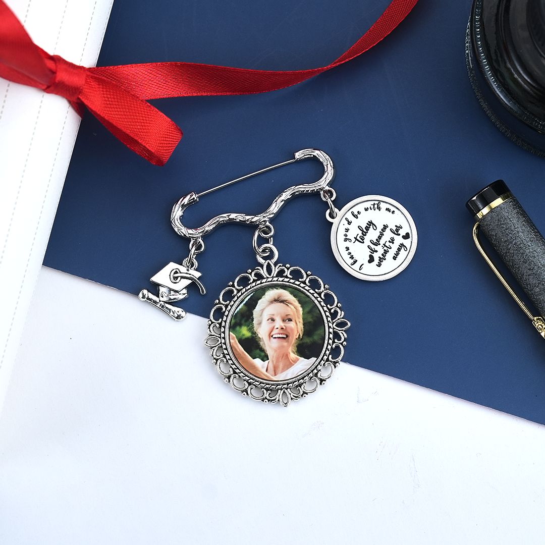 Brooches, Pins & Clips
